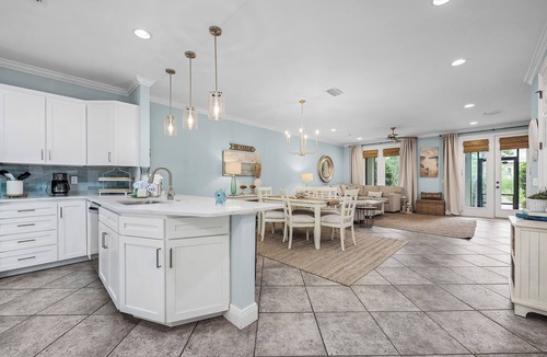 Gulf Place House | Best of Gulf Place at Your Doorstep Heated pools/Walk to Shops/Restaurants