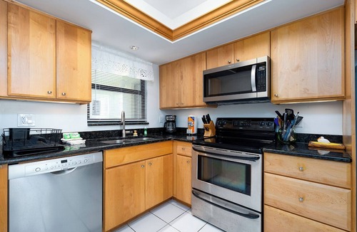 Mid Island Condo | BEST ON THE BEACH! VILLA DEL MAR 402 BEACHFRONT ISLAND VACATION CONDO!
