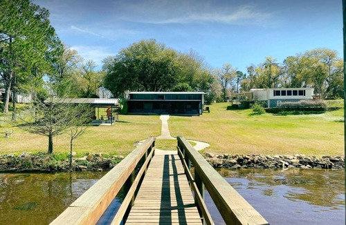 Telogia House | Best Sunset Views on Lake Talquin!