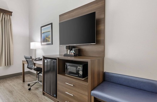 Yulee Hotel | Best Western Plus First Coast Inn & Suites