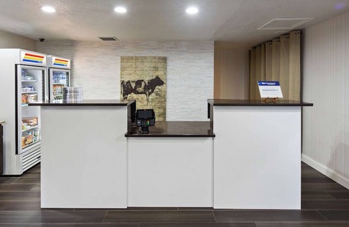Walker's Island Hotel | Best Western Heritage Inn & Suites