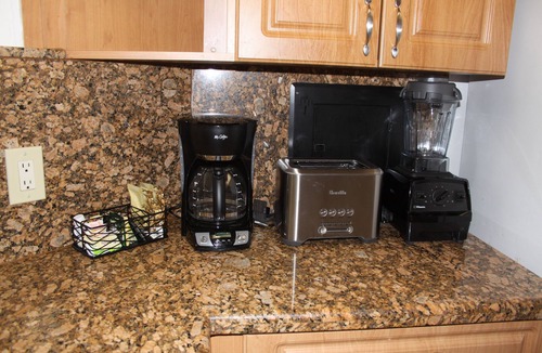 Marathon Villa | BG Beach Front villa Pool Beach Dock Ocean Sleeps 6 W&D Kitchen Parking WiFi BBQ