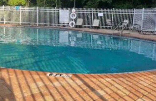 Gainesville House | Big 4-bedroom home minutes from North Fl, Shands, Oaks Mall & Ben Hill Stadium