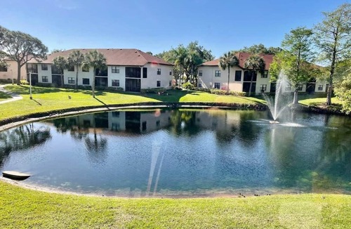 Trailer Estates Apartment | BK Shorewalk, Pools, Tennis, Pickle Ball, near Beaches Anna Maria Island and IMG