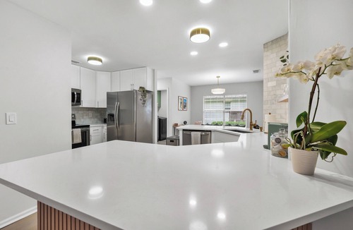 Savannah House | Blissful Retreat Savannah/PET Friendly/3 BD/2 BATH