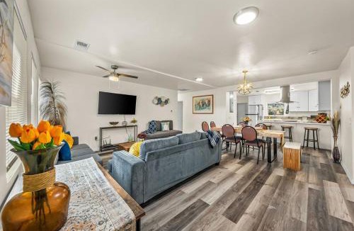 Lakeland House | Blue Door's Residence between Disney and Tampa