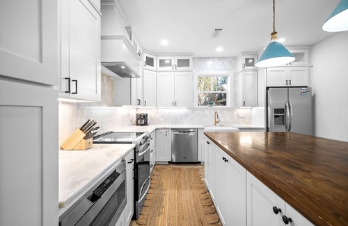 Gulfview Heights House | Blue Mountain Beach House, Private Pool