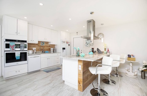 Bonita Shores House | Blue Sky Rezidence - Salt Pool, 5 min to beach!