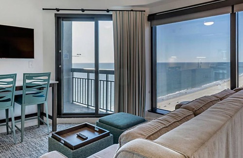 Downtown Myrtle Beach Resort | Bluegreen SeaGlass Tower, 1 Bedroom Standard Condo, Free WiFi and Parking