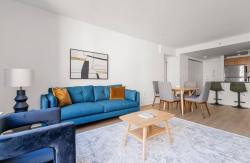 Hunters Point Apartment | Blueground | Long Island City, pool, nr Gantry Plaza