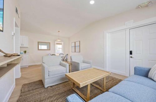 Parsuns To Cocoa Beach Apartment | Boardwalk Bungalow