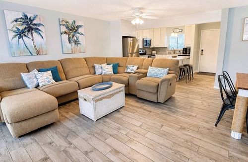 Holiday Isle Condo | Boat, Beach & Relax at SPC 3106 Canal-Front Condo + FREE Beach Service!