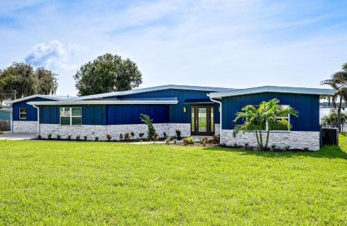 Sylvan Shores House | Boat Dock & Poolside Fun! Twin Houses on Lake Clay
