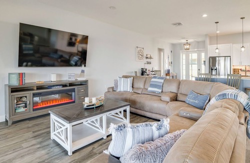 Sylvan Shores House | Boat Dock & Poolside Fun! Twin Houses on Lake Clay