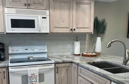 Bokeelia House | Bocilla Island Club Unit C-13