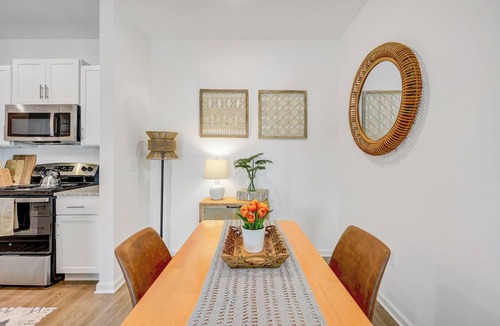 Northside Apartment | Boho Luxe Nr JAX INT. Airport & Shopping