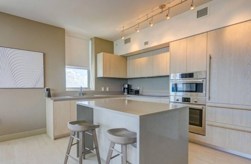 Hollywood South Central Beach Condo | Book NOW ! Hyde Beach House 2Bed/2Bath