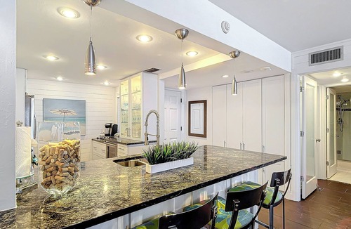 Fort Myers Beach Condo | Book your tropical stay in Unit 1103 directly on the beach