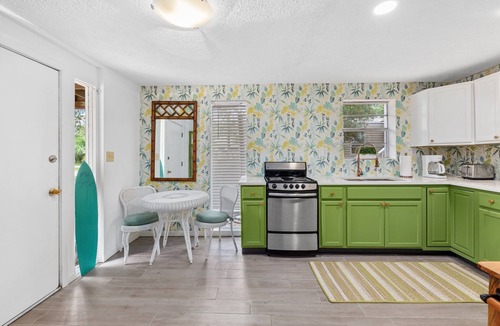 Laguna Beach Estates House | Bottom of Duplex! Summer Dates Available! Book Now!