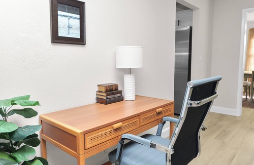 Lakeland House | Boulevard Hideaway Pet-Friendly Fenced Yard Near Downtown Lakeland
