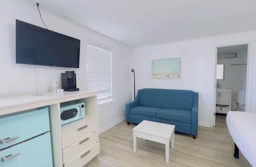 Myrtle Beach Apartment | Boutique on the beach, Studio #101 + Pool