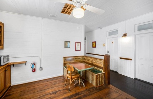 Historic Downtown Apalachicola House | Bowery Inn | Popham's Place