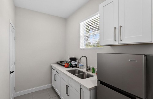 Bearss Plaza House | Brand-New 1BR Minutes to Tampa's Top Attractions