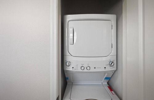 Bearss Plaza House | Brand-New 1BR Minutes to Tampa's Top Attractions