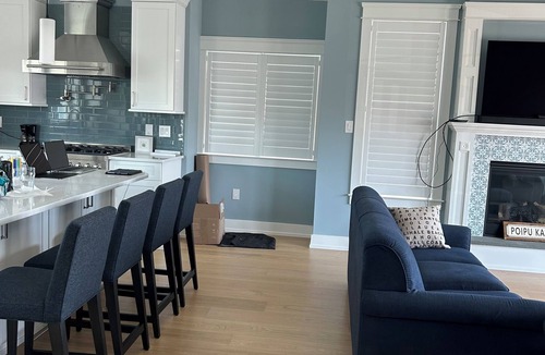 Stone Harbor House | BRAND NEW BAY VIEW 4 Bed 3.5 Bath Home in downtown Stone Harbor w/decks & pool!