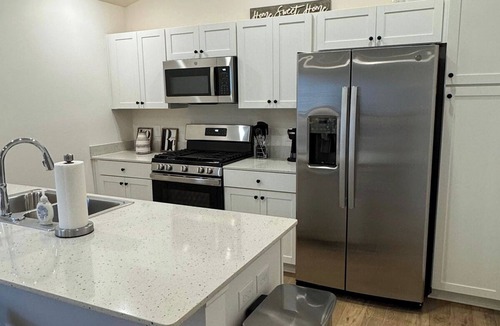 Sumter County House | Brand New | Golf Cart Included | Walk to Saluki