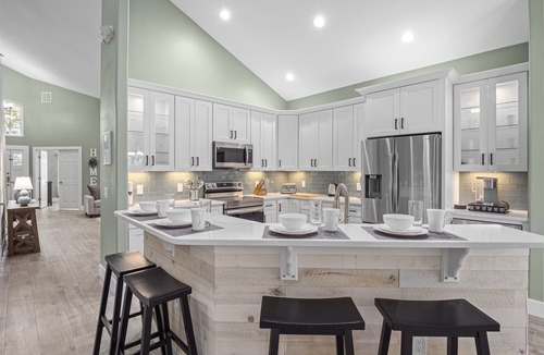 West Kissimmee House | Brand NEW Modern Luxury w/Private Pool Hot Tub BBQ Home Cinema 2 Miles to Disney