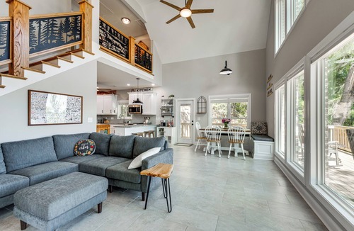 Perry House | Brand-New Perry House w/Kayaks & Lake Access