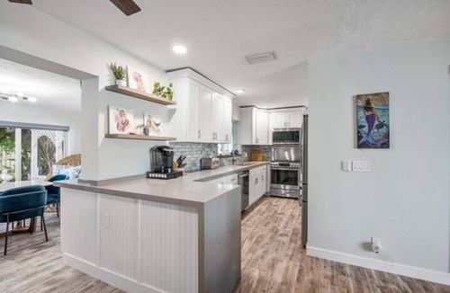 Singer Island House | Brand NEW POOL & SPA! Walk to Beach!
