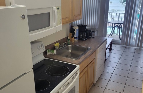 Lenox Park Condo | Breathtaking, Oceanfront 6th Floor Condo, 2-bath, sleeps up to 4