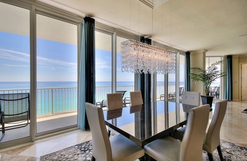 Long Beach Condo | Breathtaking Penthouse in the Heart of PCB. Treat the family, vacation in luxury