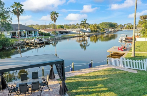 Cocoa Isles House | Breezy Waterfront Pool House Steps from the Beach!