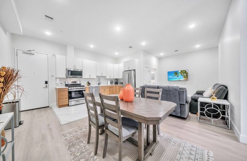 Paterson Apartment | Bright 2-bedroom apartment with AC in soothing Paterson