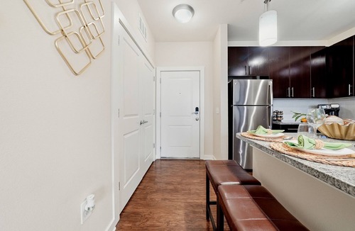 Courier City - Oscawana Apartment | Bright 2BR/2BA Tampa Haven: Productivity & Relaxation