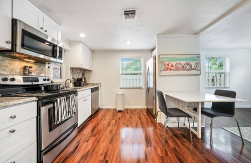Delray Beach House | Bright Airy Home Beach & Atlantic Ave + Golf Cart!