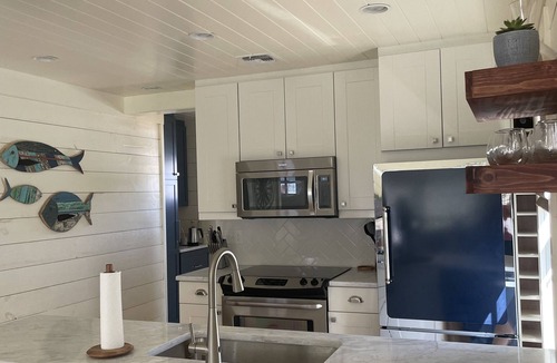 Manasquan House | Bright and Airy Beach House-close to beach and inlet for paddleboard/kayaking