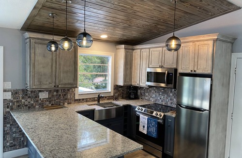 Ozona Apartment | Bright and Airy Ozona on the Gulf