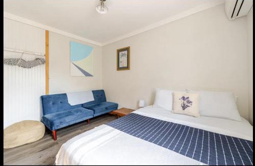 Kingston Apartment | Bright Apt w additional room