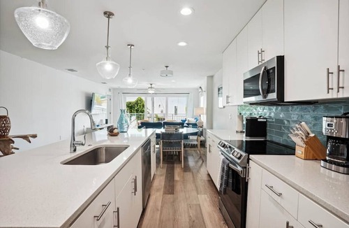 Madeira Beach Apartment | Bright & Beachy Luxury Condo