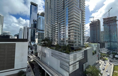 Brickell Condo | Bright condo w/AC in charming Miami perfect for your getaway Brickell, gym view