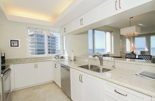 Park Shore Condo | Bright corner views of the Gulf of Mexico! - WS0701