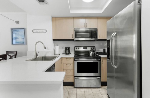 Coconut Grove Hotel | Bright Grove Getaway with Pool Access | 0.4 mi to CocoWalk