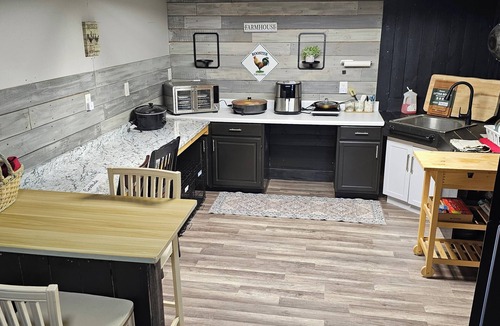 Charlton County Other | Bring Boat, 4 Wheelers, Kayaks, the whole Family & Beach bag (Sleeps 14) K bed