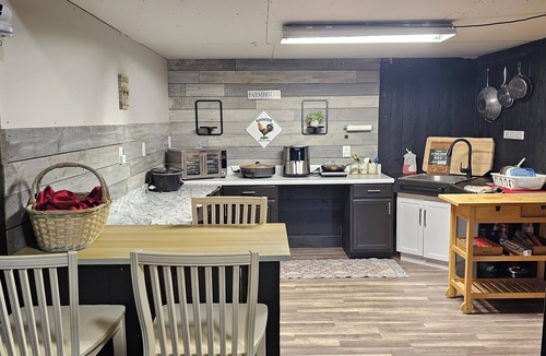Charlton County Other | Bring Boat, 4 Wheelers, Kayaks, the whole Family & Beach bag (Sleeps 14) K bed
