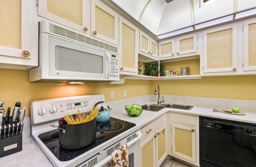 Marco Island House | Bungalow-style beachfront condo with pool
