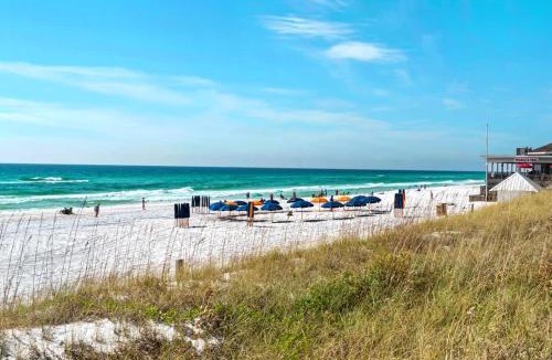 Miramar Beach House | Cabin by the Sea - 3BDR - Pool & Walk 2 Beach